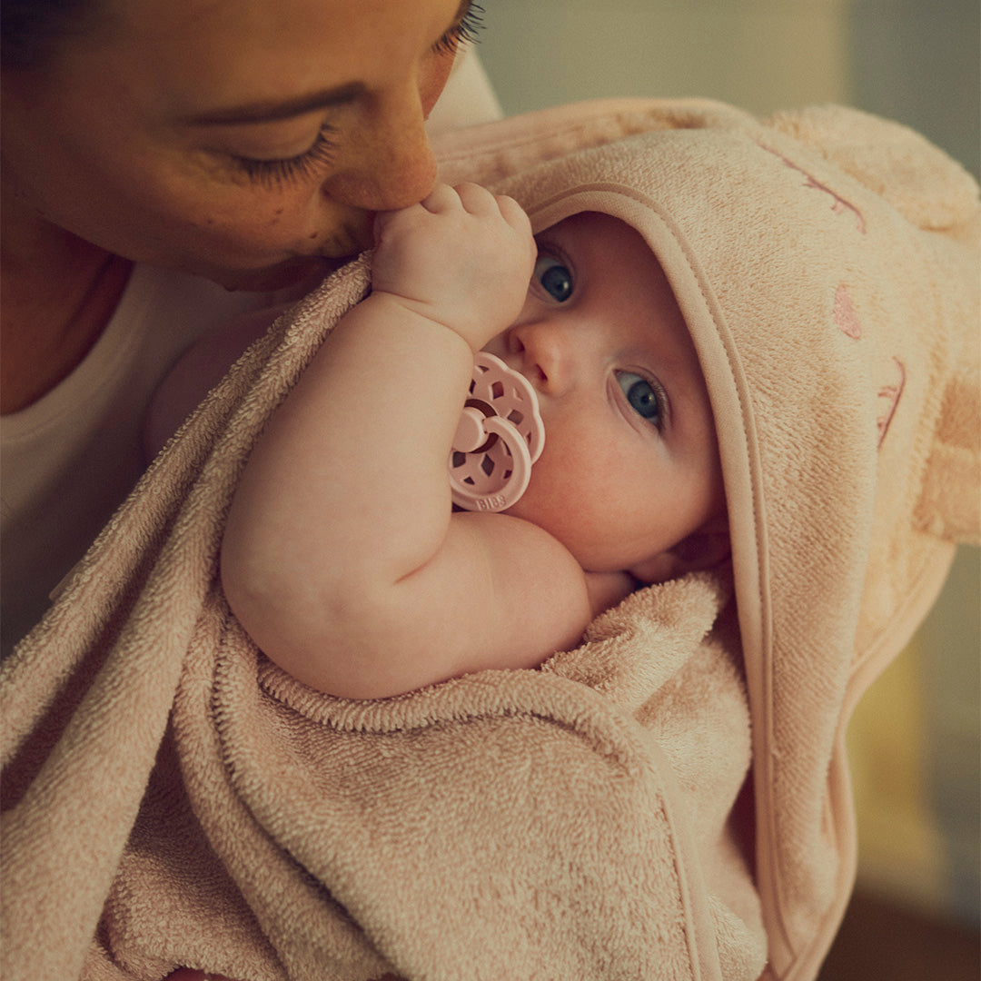 müsli Baby towel with ears in organic cotton 70x70 cm Bathrobes & Towels Oat 013040401