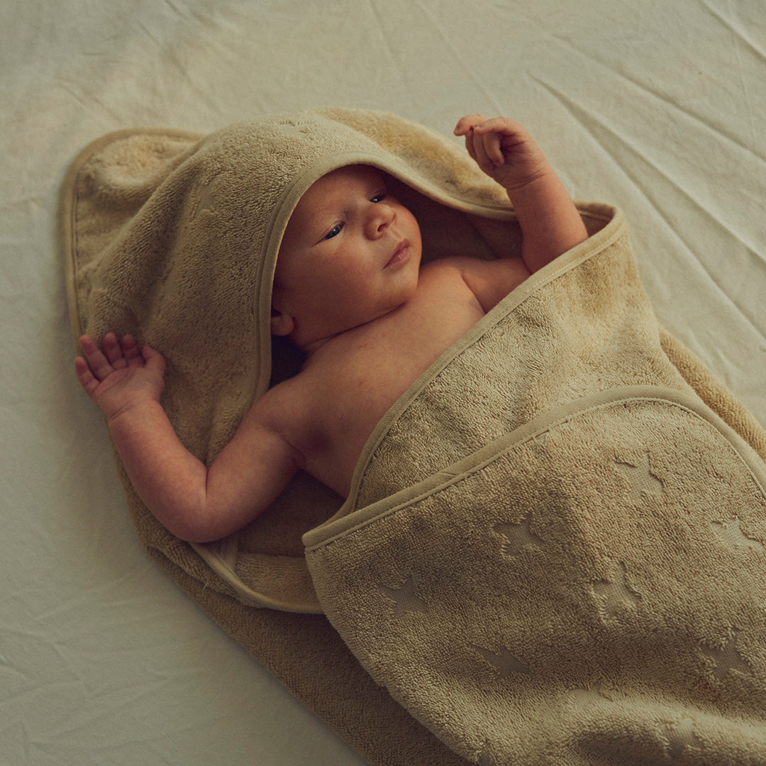 müsli Baby towel with hood in organic cotton 100 x 100 cm Bathrobes & Towels Oat 013040401