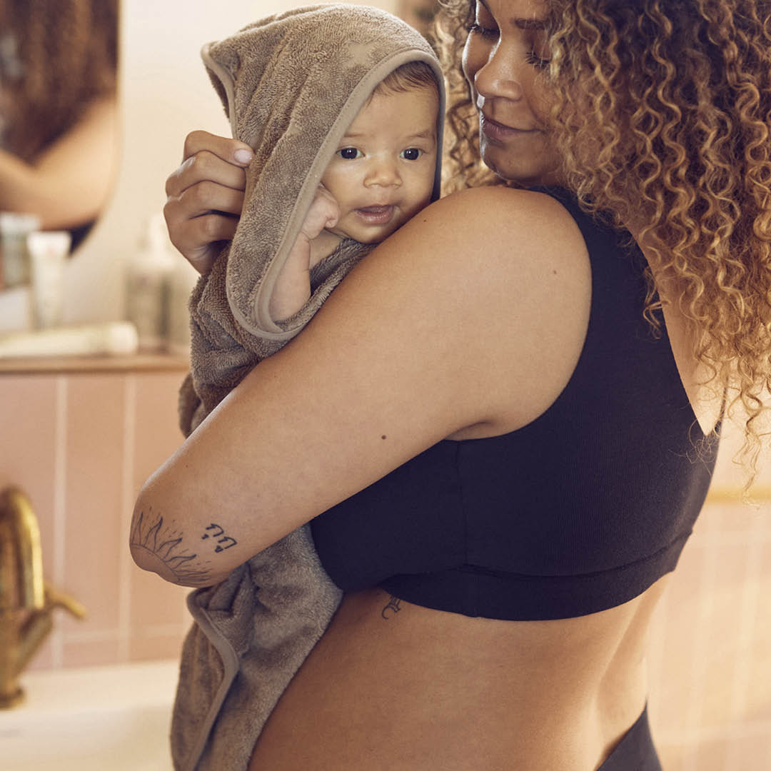 müsli Baby towel with hood in organic cotton 100 x 100 cm Bathrobes & Towels Walnut 017080802