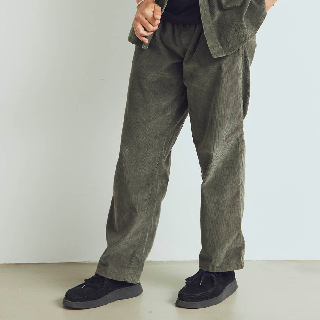 Conservandum MEN'S corduroy pants Pants Deep green 019040401